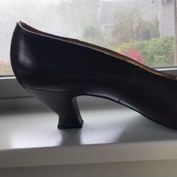 Nina Brown Heels - Picture 3 of 6